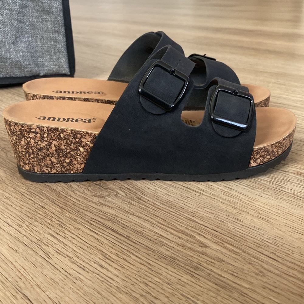 Sandals - Picture 4 of 9